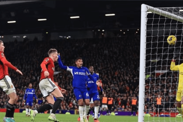 Chelsea Kalahkan Man United 2-1 di Old Trafford Chelsea Kalahkan Man United 2-1 di Old Trafford