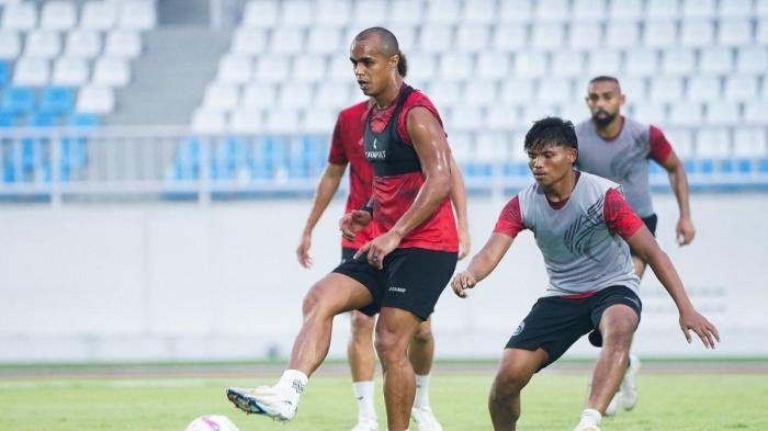Persis Solo Takluk 1-3 dari Malut United, Tyronne del Pino Jadi Bintang di Stadion Manahan