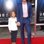 Josh Lucas Mengatakan Keluarganya Pindah ke Bali untuk Sekolah Putranya - dan Mengenang Pertemuan dengan Laba-laba yang Menakutkan