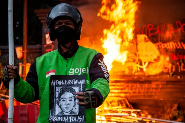 Mengapa protes anti-pemerintah terjadi di Indonesia?