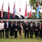 Menyambut anggota keluarga baru: Bendera Indonesia dikibarkan di Kantor Regional Pasifik Barat WHO