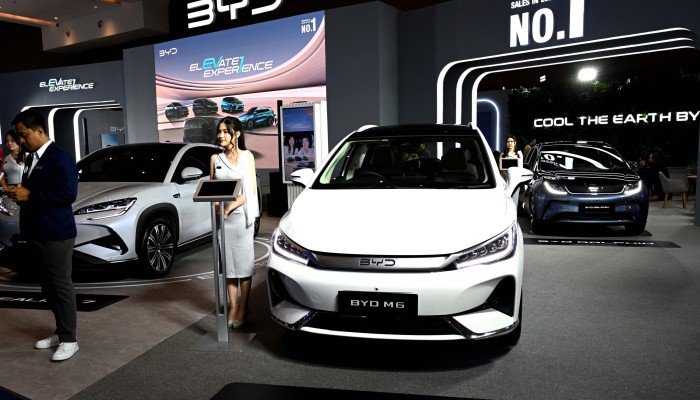 Revolusi mobil listrik Indonesia tersandera masalah premanisme