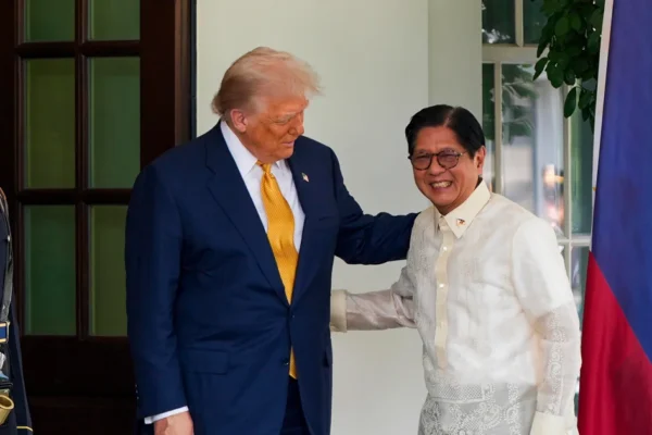 Trump mengumumkan kesepakatan dagang dengan Filipina dan Indonesia, menetapkan tarif 19%