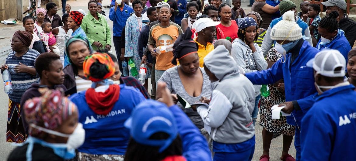 Berita Dunia Singkat: Pembaruan Perjanjian Pandemi, Tanggapan Kongo Demokratik terhadap Ebola, Korban Jiwa Bertambah di Ukraina