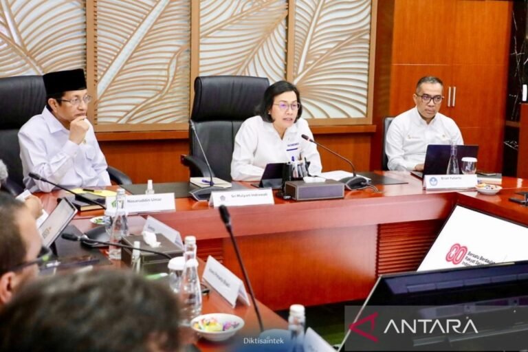 Indonesia menargetkan kepemimpinan global dalam ekonomi Islam melalui pendidikan.