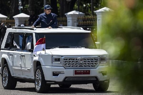 Melihat lebih dekat Maung Pindad: Spesifikasi Teknis Mobil Dinas Para Menteri