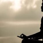 Menenangkan pikiran dan mempromosikan perdamaian global pada Hari Meditasi Sedunia