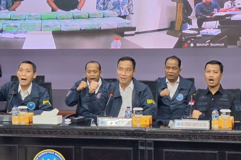 BNN Indonesia membongkar jaringan narkoba besar dan menyita 360 kg narkotika.