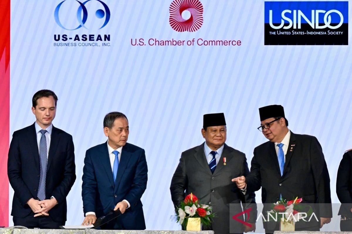Indonesia dan Amerika Serikat menandatangani kesepakatan perdagangan dan investasi senilai US$38,4 miliar pada KTT.