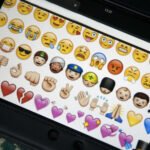 Indonesia telah mulai melarang penggunaan emoji.