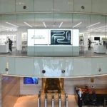 Pembeli yang hanya melihat-lihat di Indonesia menimbulkan keraguan terhadap kisah kesuksesan ekonomi.