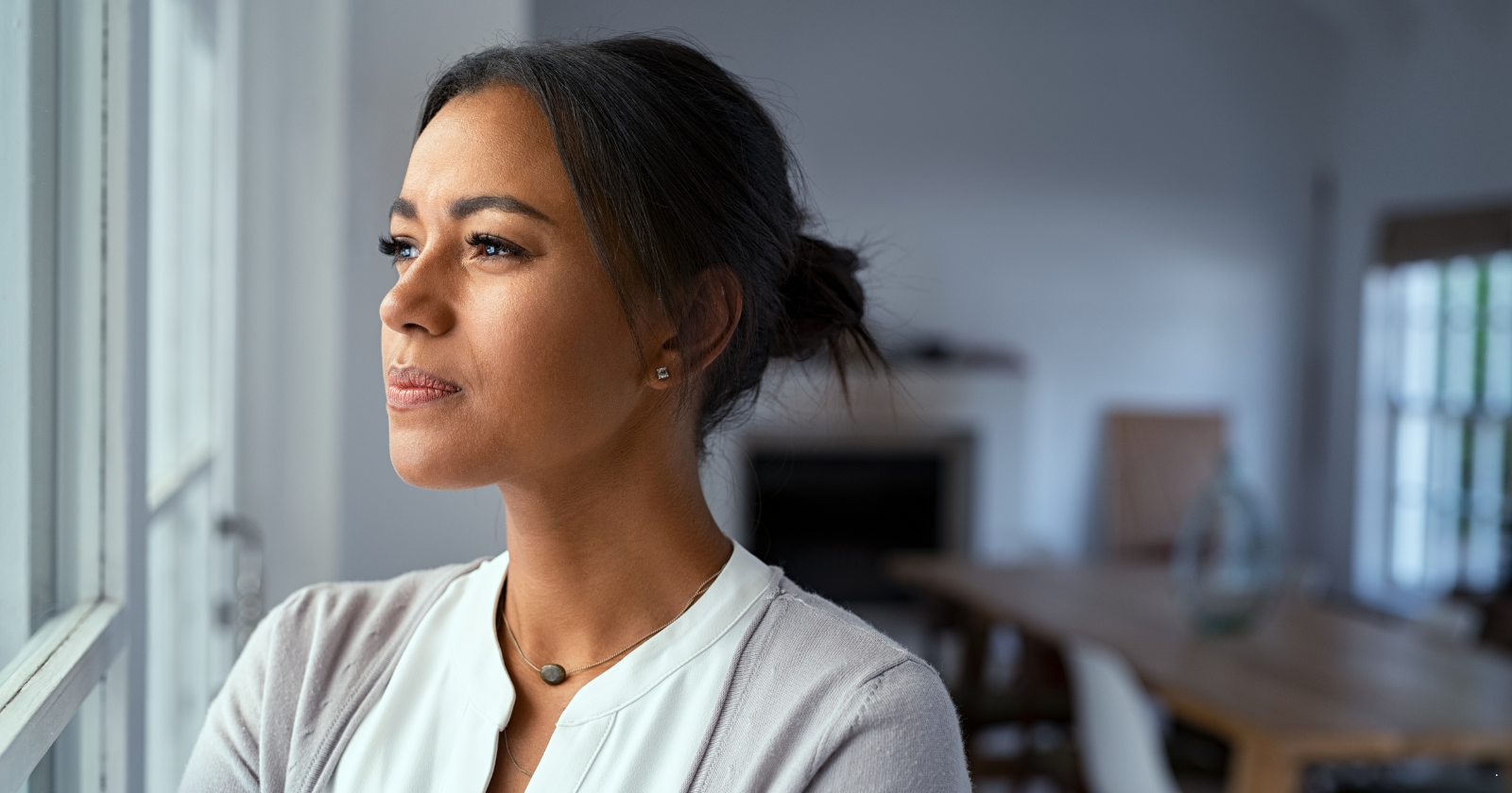 Psikologi mengatakan bahwa orang yang secara sadar membatasi konsumsi berita mereka biasanya memiliki 7 ciri langka ini.