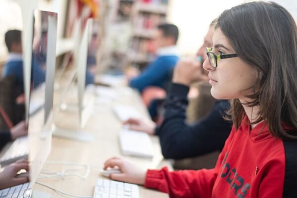 Teknologi digital menjadi sumber baru diskriminasi terhadap perempuan: Guterres