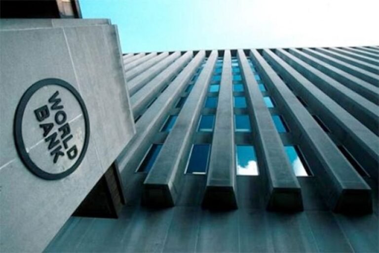 Bank Dunia menilai ekonomi Indonesia termasuk yang terkuat di tengah risiko global.