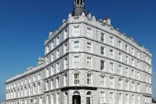 Hilton akan membuka kembali hotel tertua di Plymouth di bawah merek gaya hidup