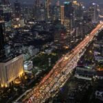 Indonesia akan menjaga defisit anggaran di bawah 3% dari PDB seiring dengan konflik di Timur Tengah yang mendorong kenaikan harga minyak, kata menteri.