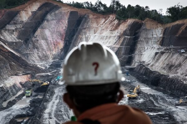 Indonesia akan terus membakar batu bara hingga tahun 2050-an, sesuai dengan rencana iklim yang telah diperbarui
