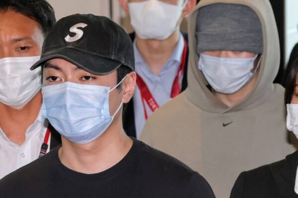 Beberapa pria asal Jepang ditahan atas dugaan penipuan setelah dipulangkan dari Indonesia