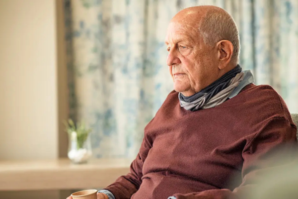 Tak ada yang membicarakan apa yang sebenarnya dipikul oleh generasi baby boomer saat ini, dan itu bukanlah rasa berhak, nostalgia, atau stereotip yang terus-menerus diunggah oleh anak-anak mereka; melainkan beban yang tersembunyi dari menjadi orang tua.