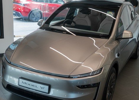 Tesla meluncurkan Model Y L di Singapura