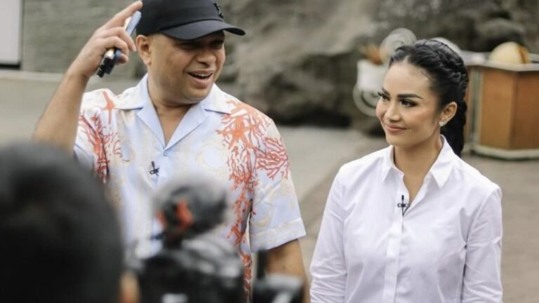 Calon-calon selebriti yang berpotensi merugikan kepentingan rakyat Indonesia