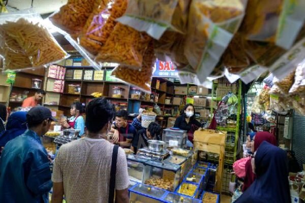 Ekonomi Indonesia Tumbuh 5,12% pada Kuartal Kedua, Namun Para Ahli Menyoroti Adanya Ketidaksesuaian Data