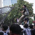 Mengapa undang-undang militer baru Indonesia membuat para aktivis pro-demokrasi dan kelompok hak asasi manusia merasa khawatir
