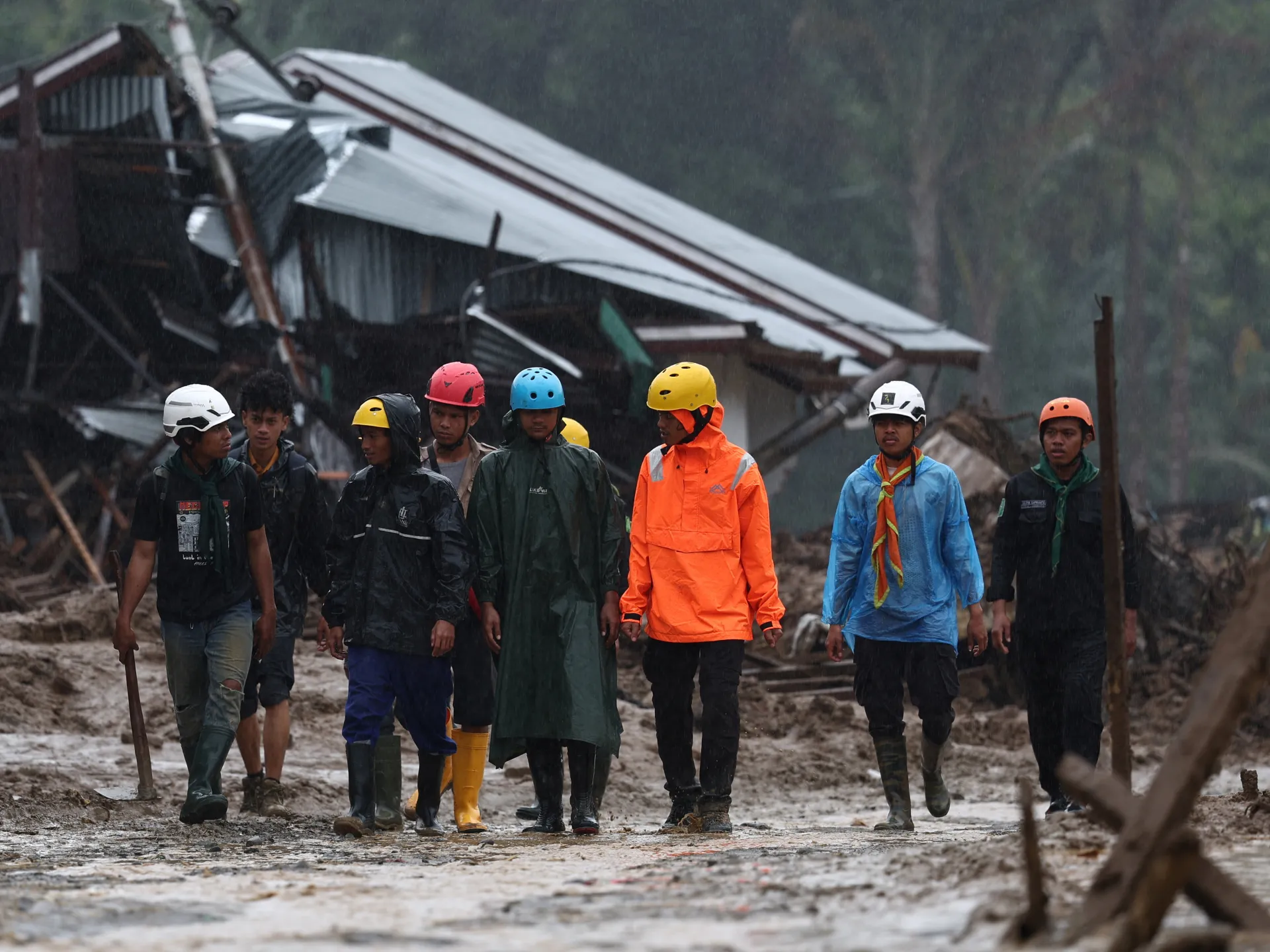 Indonesia menghitung korban jiwa seiring semakin banyaknya peringatan mengenai perubahan iklim yang dilontarkan