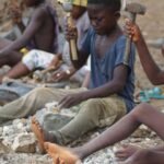 Berita Dunia Singkat: Seruan untuk bertindak melawan pekerja anak, Jaksa Penuntut ICC ditangguhkan, WFP gencar melakukan sosialisasi di Mesir