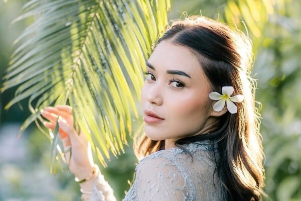 Influencer asal Indonesia, Lula Lahfah (26), ditemukan tewas di sebuah apartemen di Jakarta