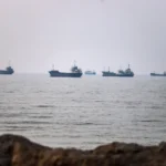 Serangan antara AS dan Iran semakin memanas di Selat Hormuz, yang mengancam akan menggagalkan gencatan senjata