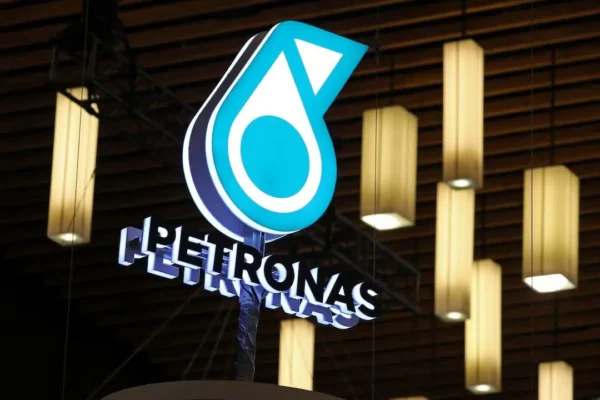Indonesia dan Malaysia telah menyetujui pengalihan aset ke perusahaan patungan baru Eni-PETRONAS, kata seorang eksekutif PETRONAS