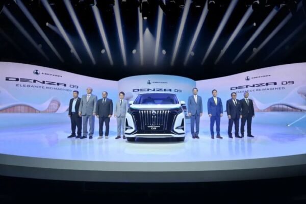 MPV Denza D9 dari BYD memuncaki penjualan kendaraan asal Tiongkok pada bulan Maret di Indonesia